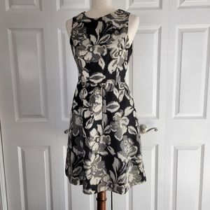 Tabitha Anthropologie Black Metallic Floral Pleated Shift Dress SZ 6